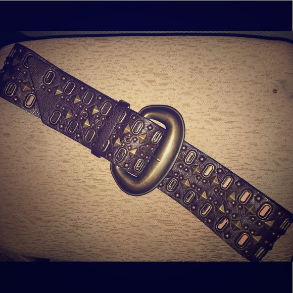 Steve Madden Accessories - Chunky - Leather Brass Studded Buckle- Brown Belt